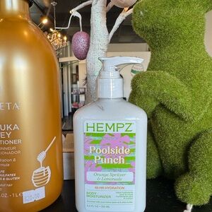Hempz Poolside Punch Moisturizer - Pink and White